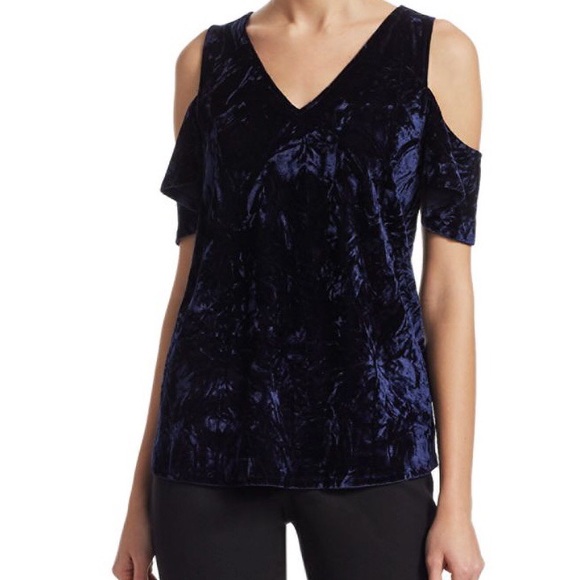 Scripted elegant Blue Velvet cold shoulder top - Picture 4 of 4